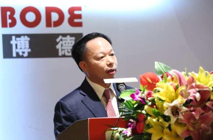 9广东色多多黄色软件下载精工建材有限公司董事长、总经理叶荣恒.jpg